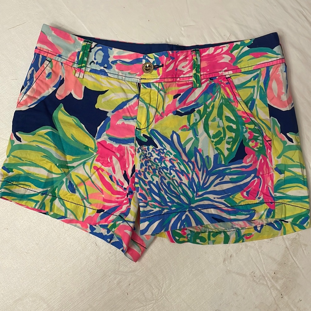 Lilly Pulitzer shorts. Size 4.